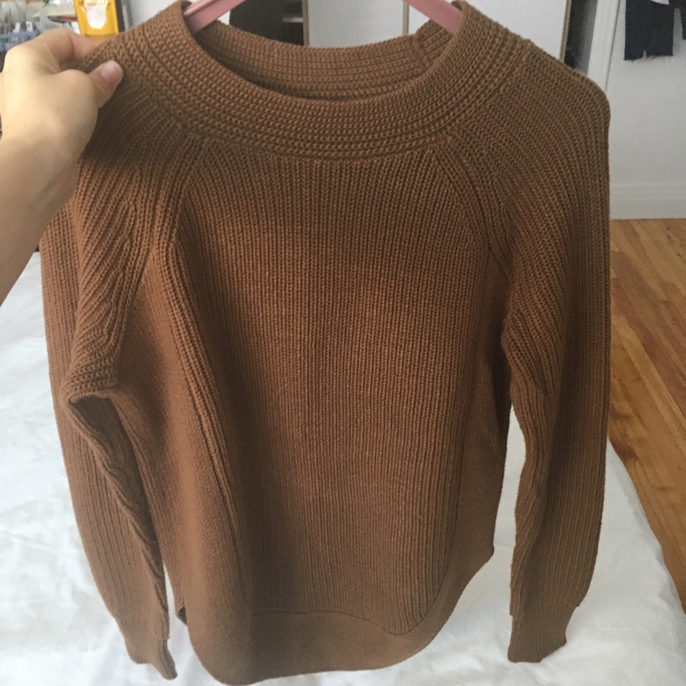 Lord & Taylor knit camel sweater (NWOT)